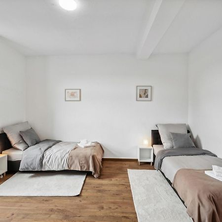 Wupper Home Ii, Top Lage Ideal Fuer Geschaeftsleute, Monteure, Familien, 3 Zimmer, Flachbild-Tv Вупертал Екстериор снимка